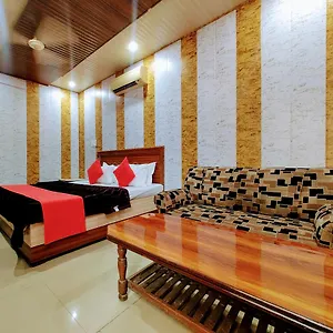 Hotel Grand ***